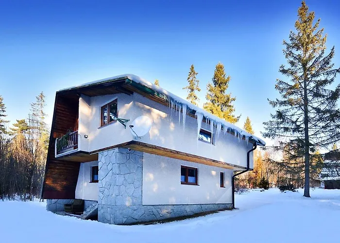 Anna Tatranska Lodge *